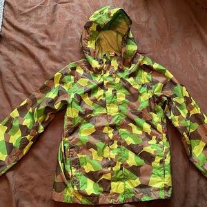 The North Face Rain Jacket Kids M (10/12) ripped